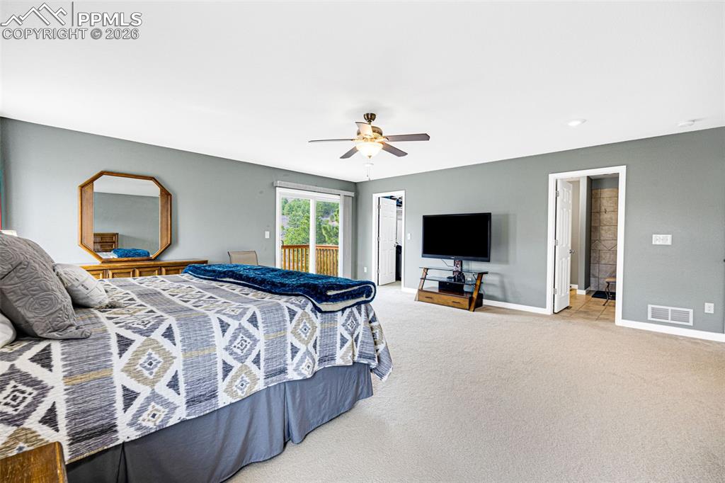 Image 24 of 40: Bedroom