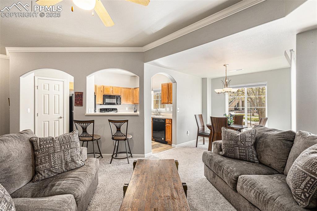 Image 14 of 14: Living Room