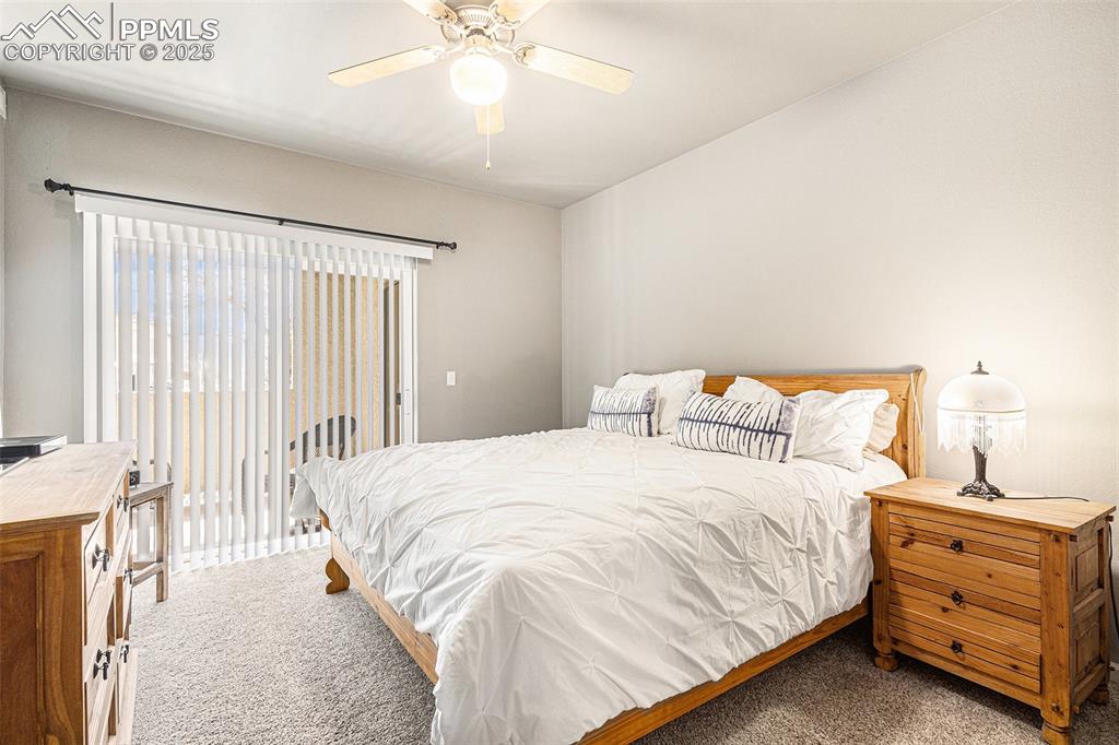 Image 8 of 14: Bedroom