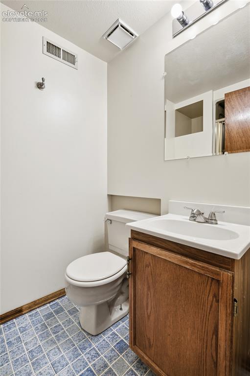 Image 25 of 45: Basement 3/4 bath