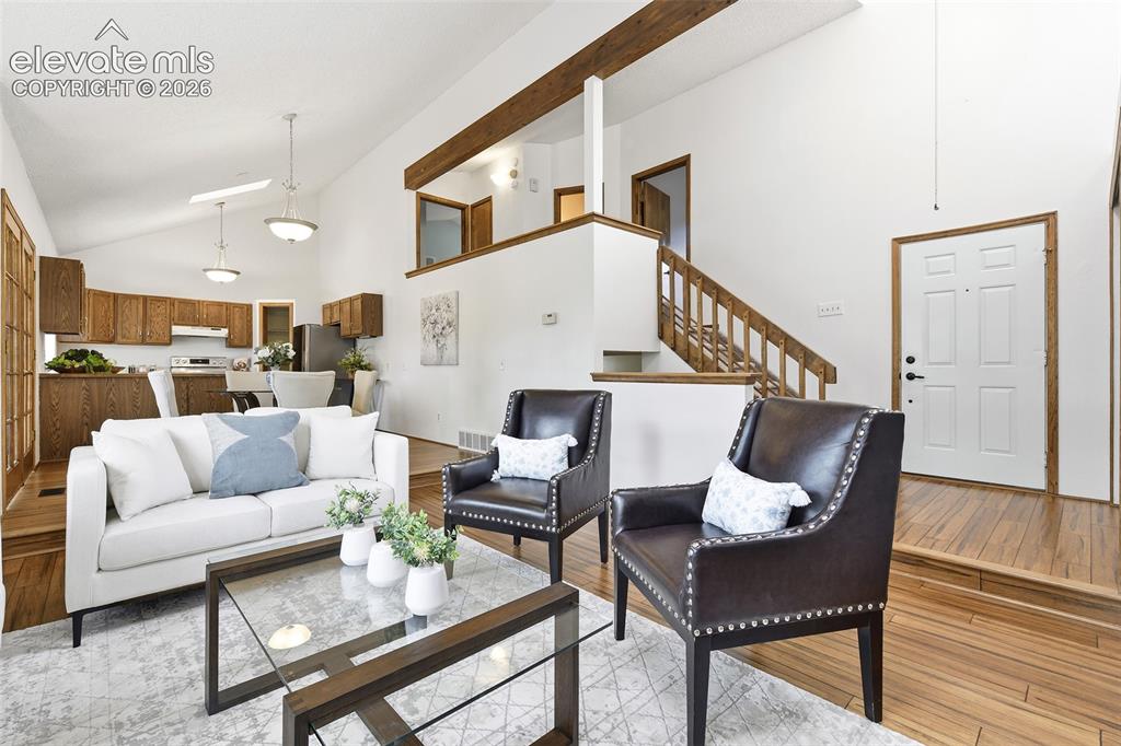 Image 6 of 45: Open floor plan on the main!