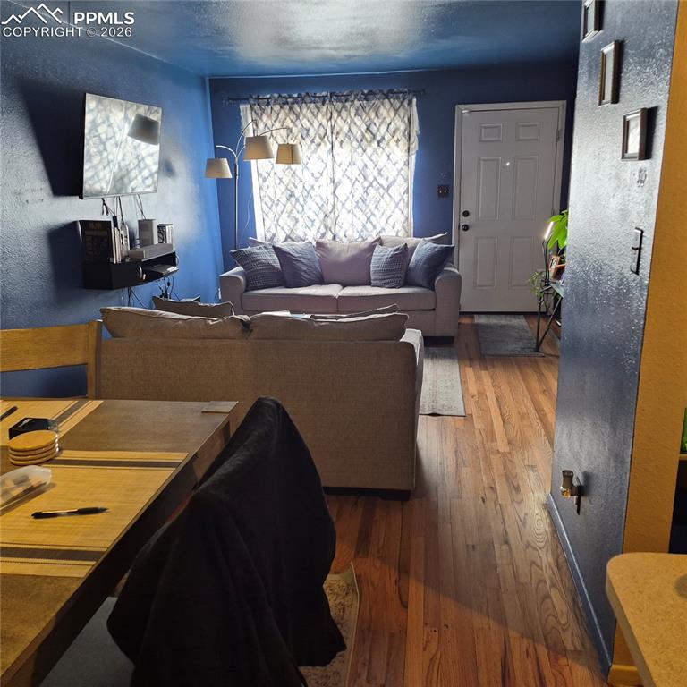 Image 4 of 13: Living Room