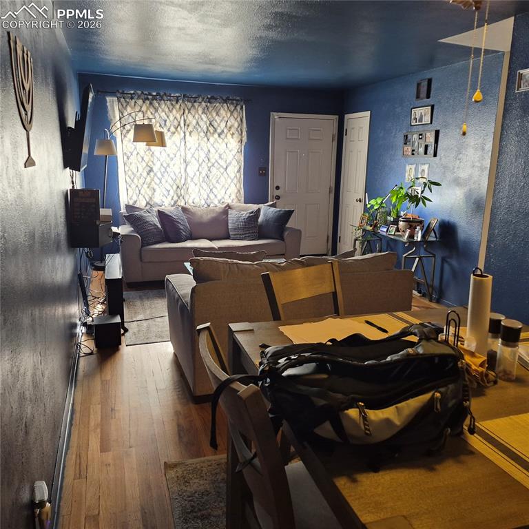 Image 5 of 13: Living Room