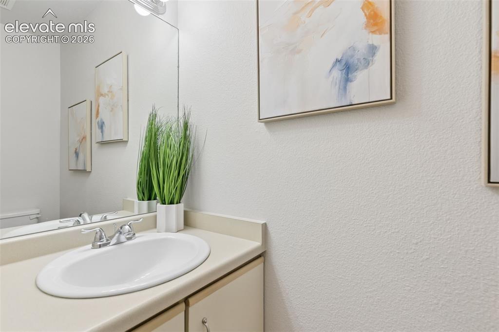 Image 15 of 35: Bathroom
