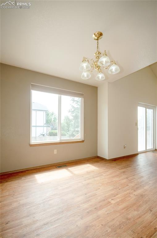 Image 12 of 41: dining area
