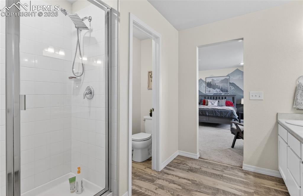 Image 12 of 28: Bathroom