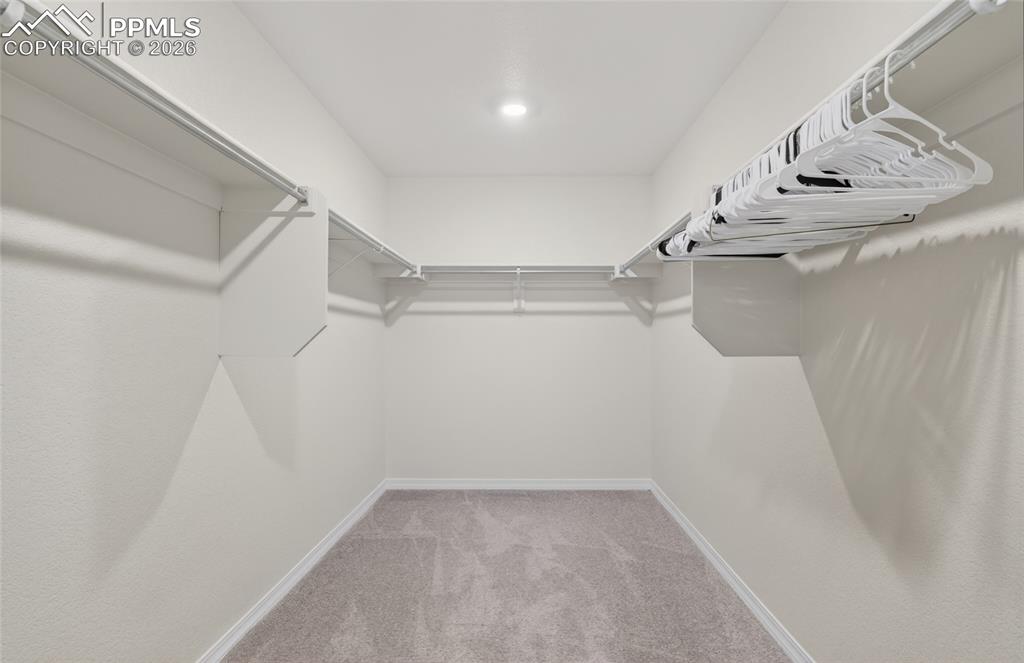 Image 13 of 28: Closet