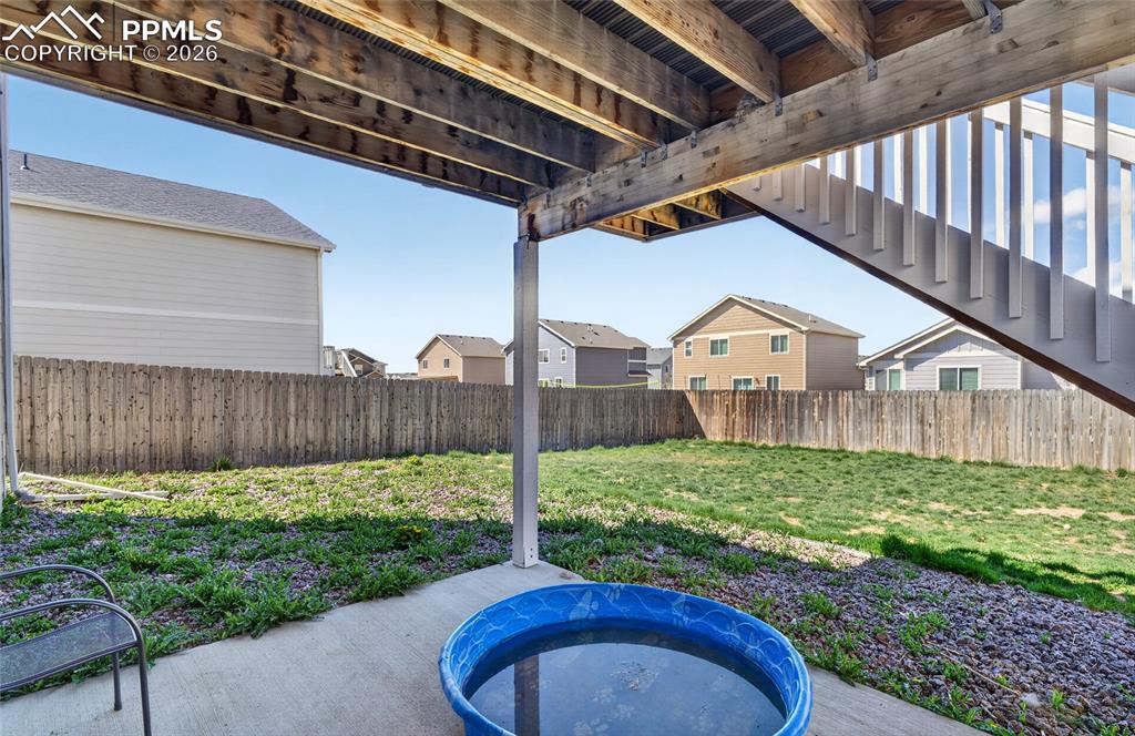 Image 24 of 28: Yard