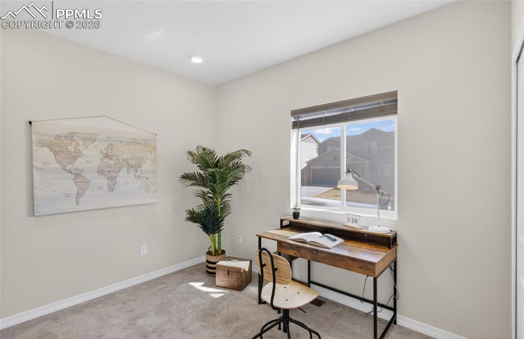 Image 8 of 28: Main Level bedroom