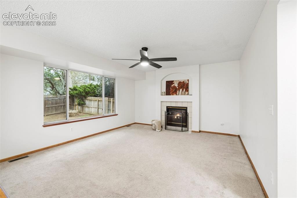 Image 15 of 50: Family Room