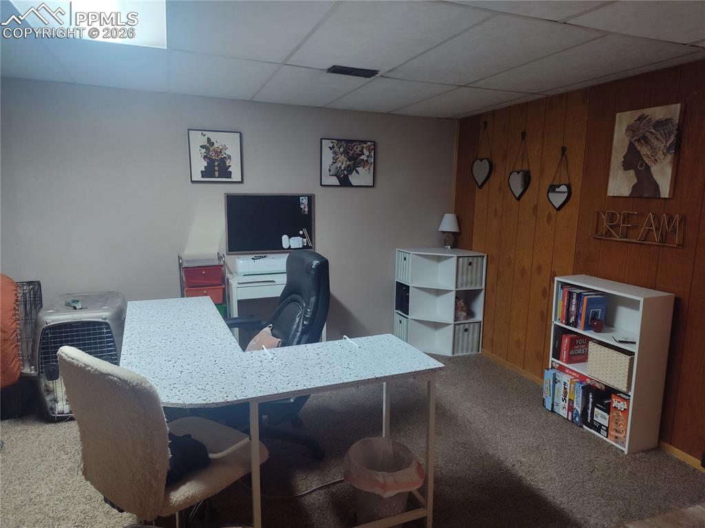 Image 25 of 39: Family Room