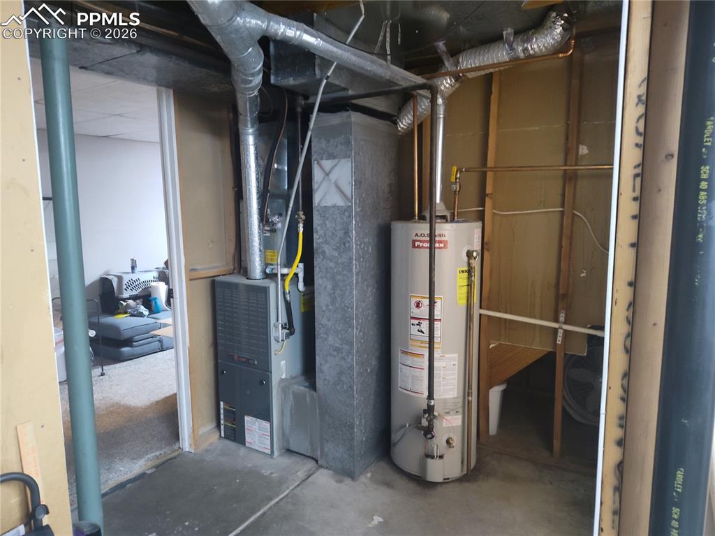 Image 30 of 39: Utility area in Laundry room