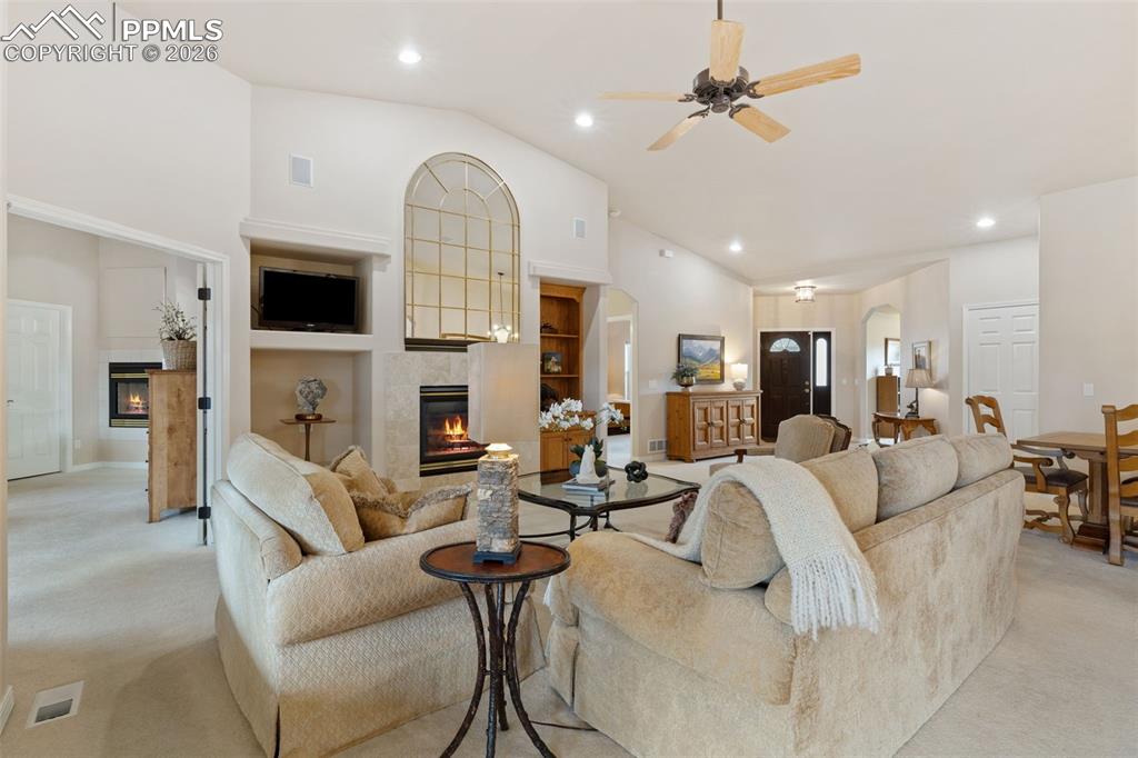 Image 5 of 31: Living Room