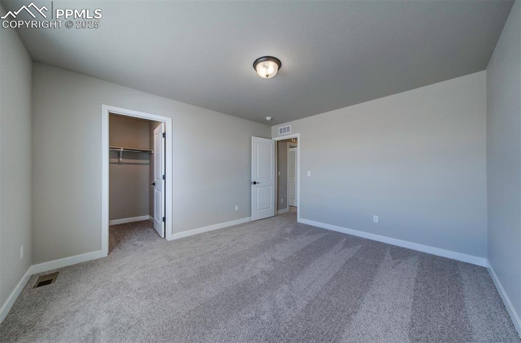 Image 36 of 44: Bedroom