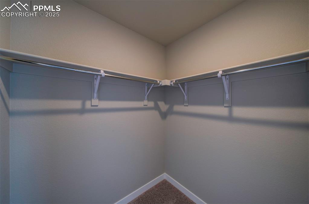 Image 40 of 44: Closet