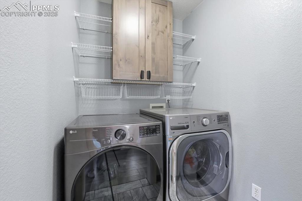 Image 16 of 37: Laundry