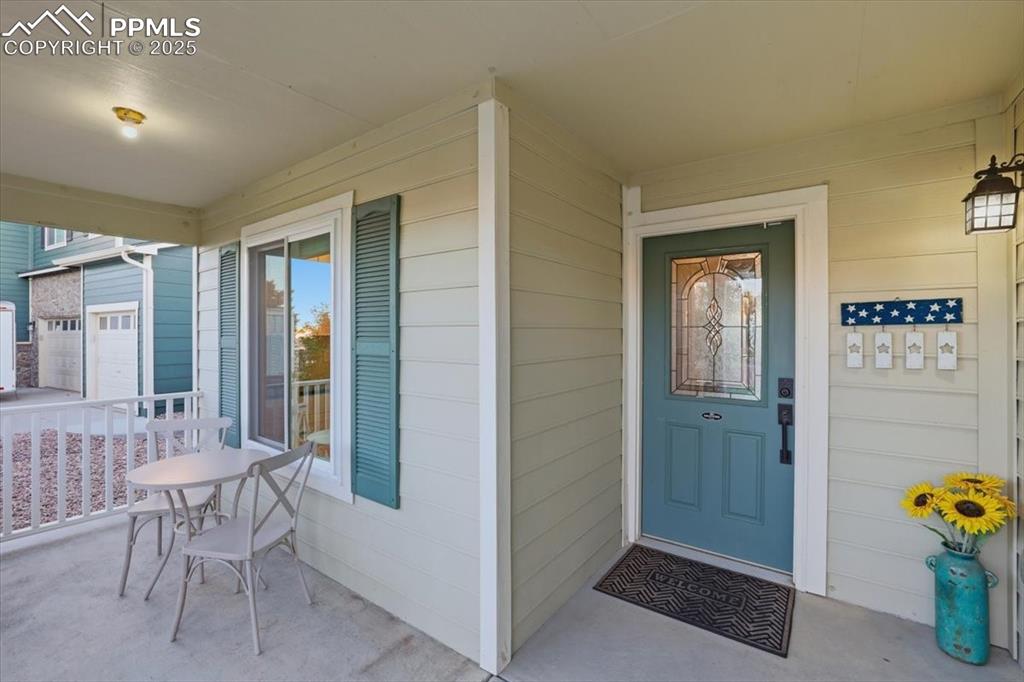 Image 18 of 37: Entry