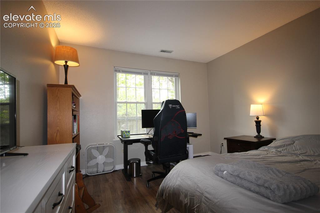 Image 24 of 33: Secondary suite is also very spacious