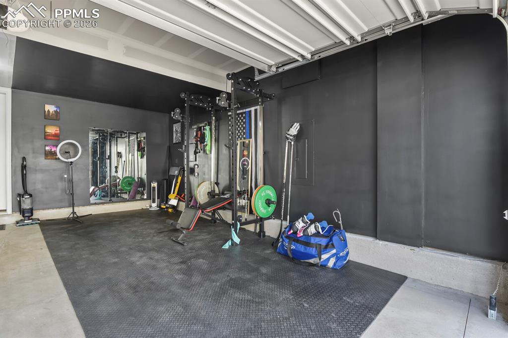 Image 23 of 31: Exercise Room