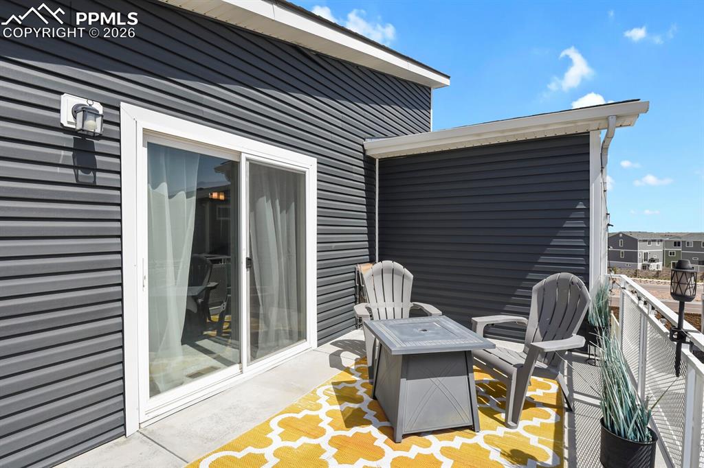 Image 25 of 31: Patio