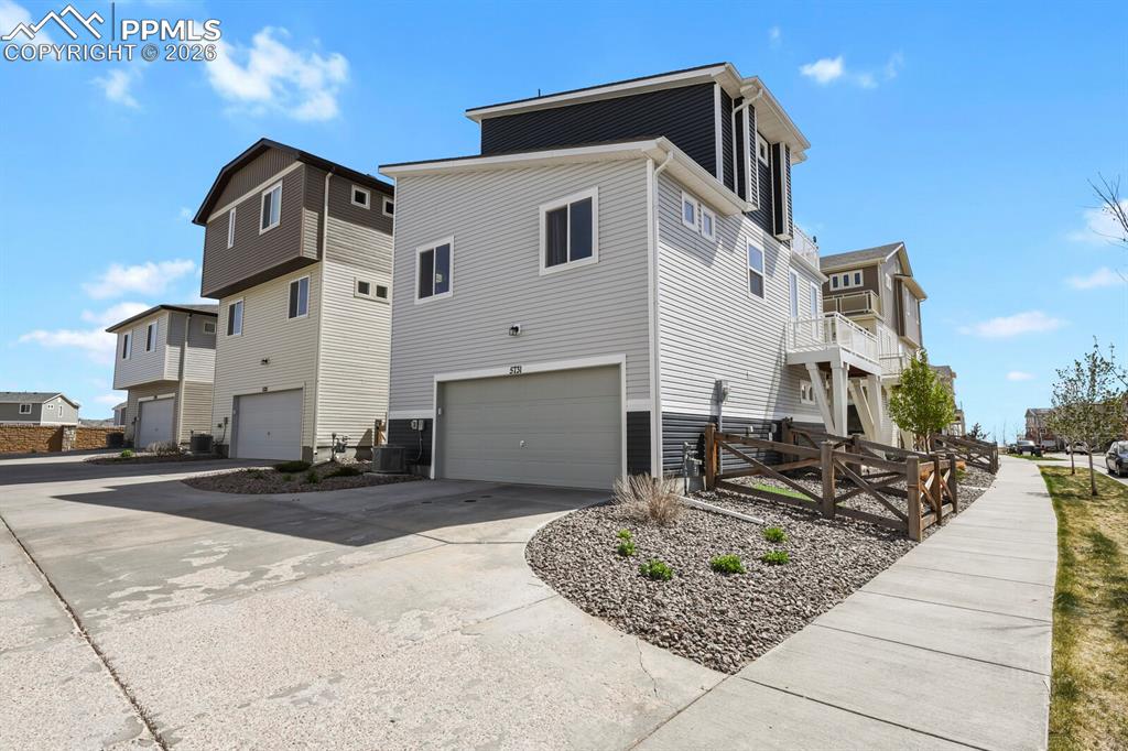 Image 28 of 31: Side of Structure