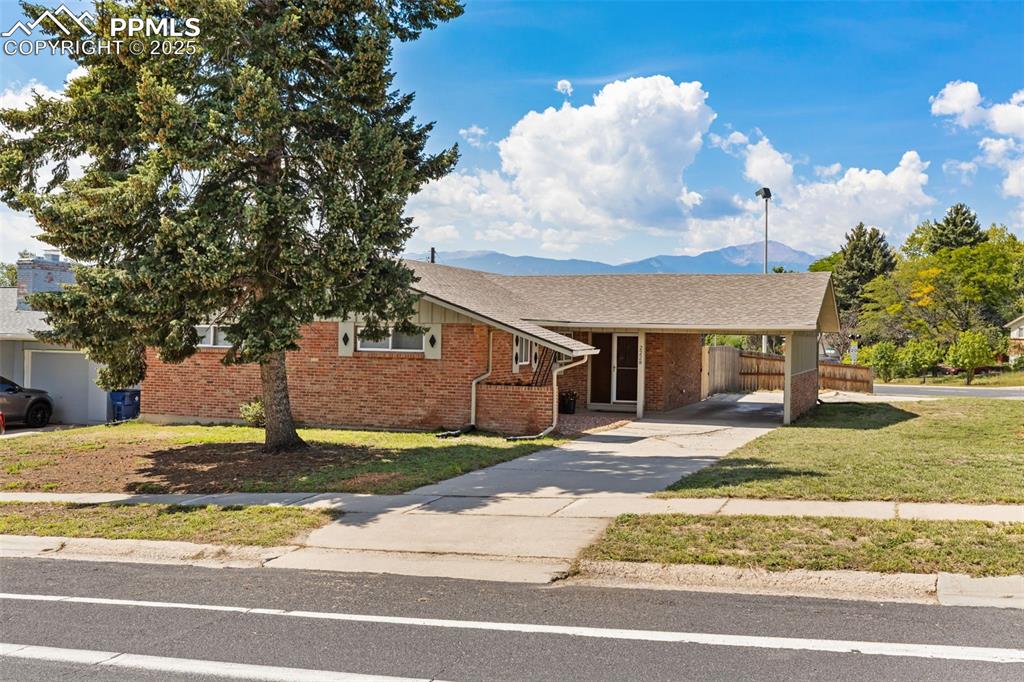 Image 2 of 31: LARGE CORNER LOT WITH MOUNTAIN VIEW