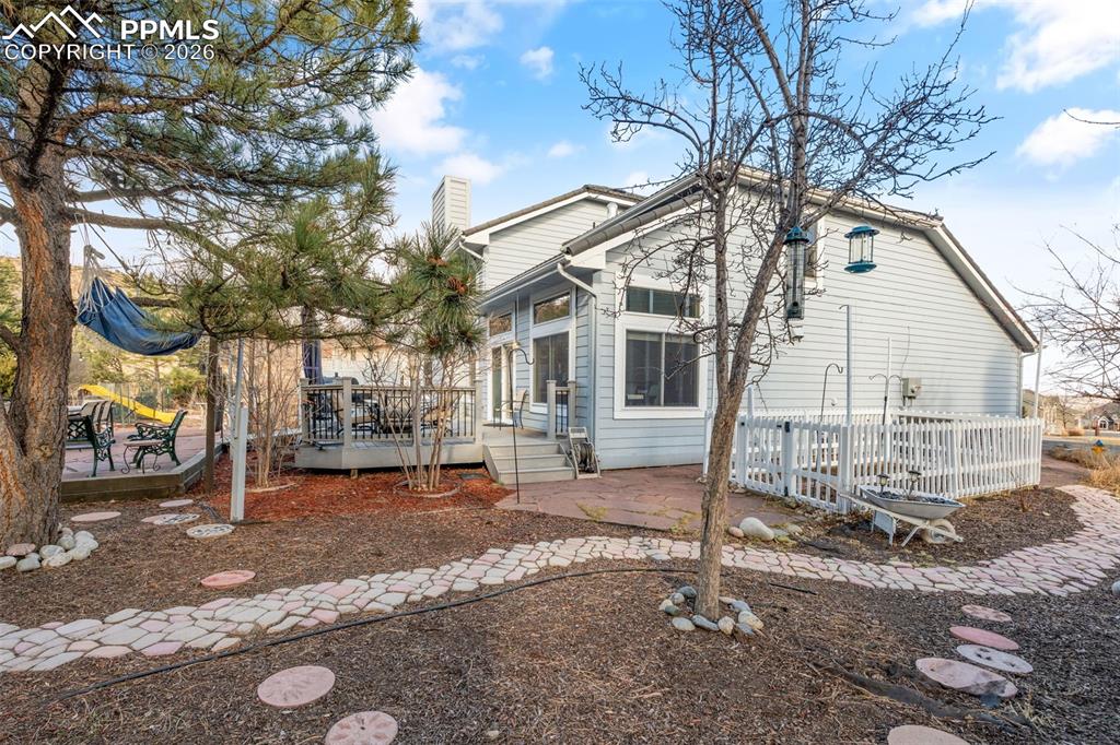 Image 50 of 50: Back of Structure