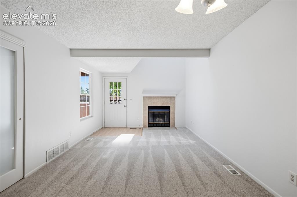 Image 8 of 32: Living Room