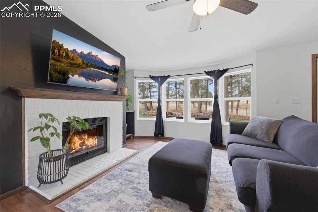 Image 13 of 48: Living Room