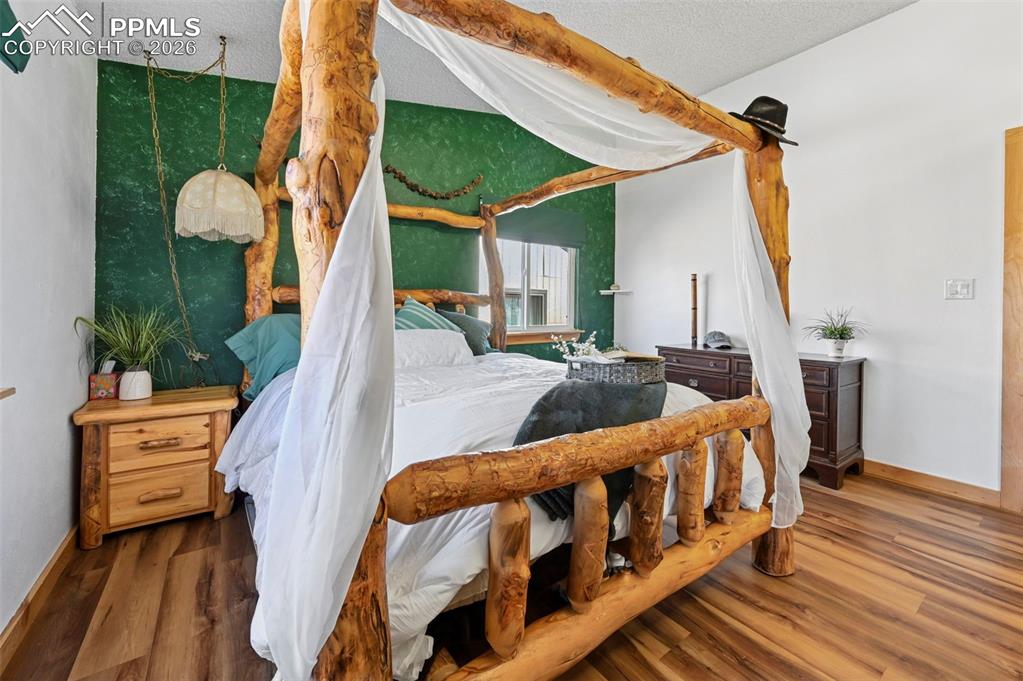 Image 12 of 34: Bedroom