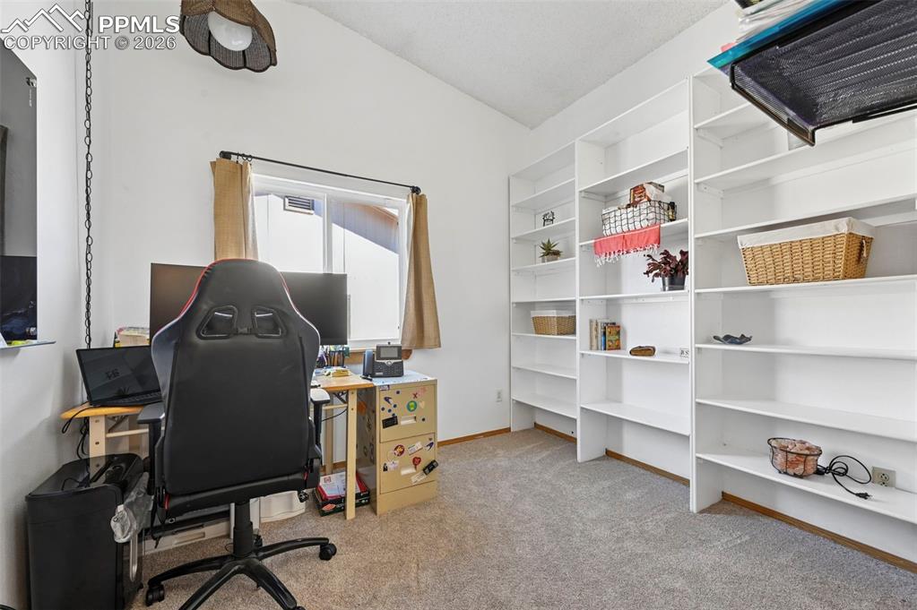 Image 16 of 34: Office