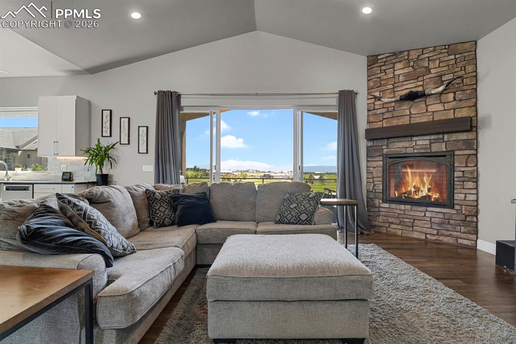 Image 16 of 43: Living Room