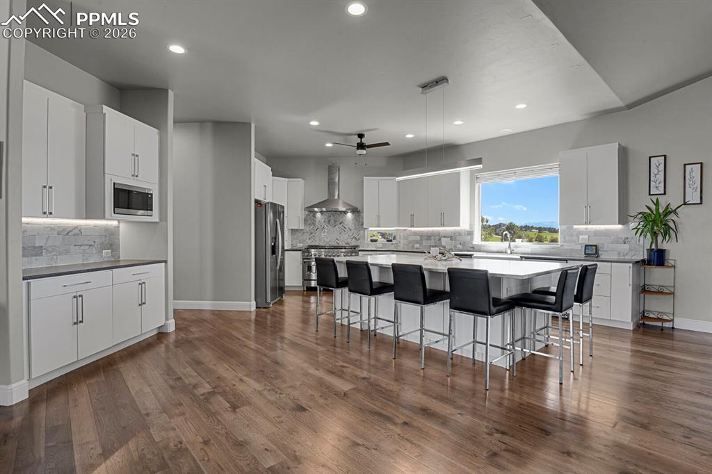 Image 2 of 43: Kitchen