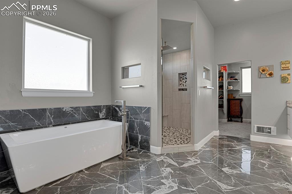 Image 3 of 43: Bathroom