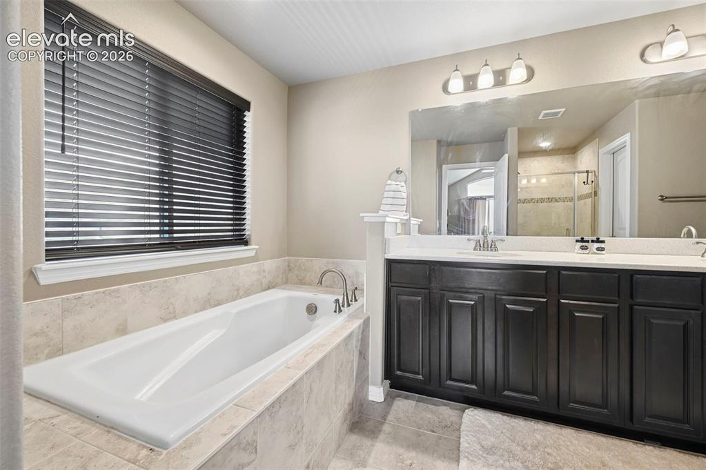 Image 25 of 40: Master Bathroom