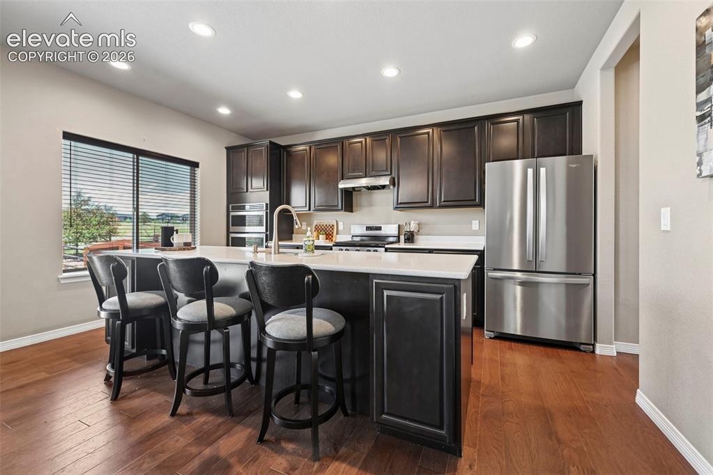 Image 6 of 40: Kitchen