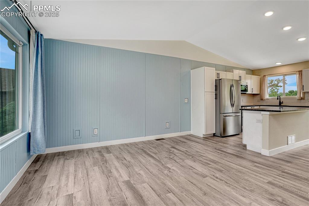 Image 11 of 50: Living Room