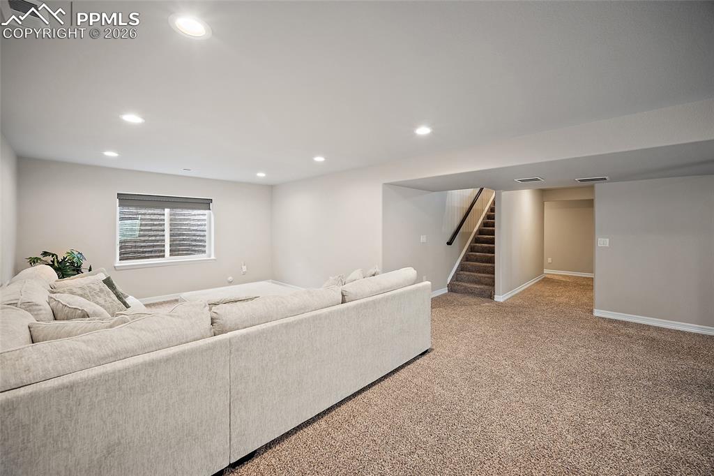 Image 30 of 50: No Description Available