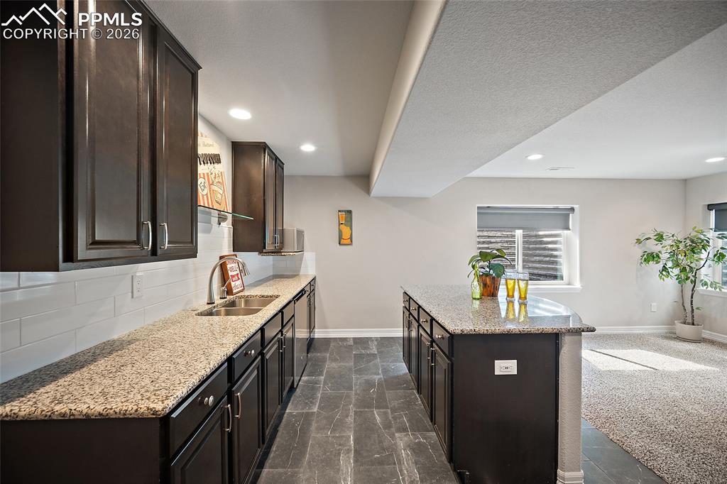 Image 33 of 50: Endless possibilities with this space. 