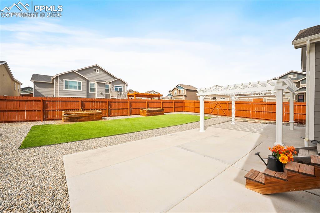 Image 40 of 50: No Description Available