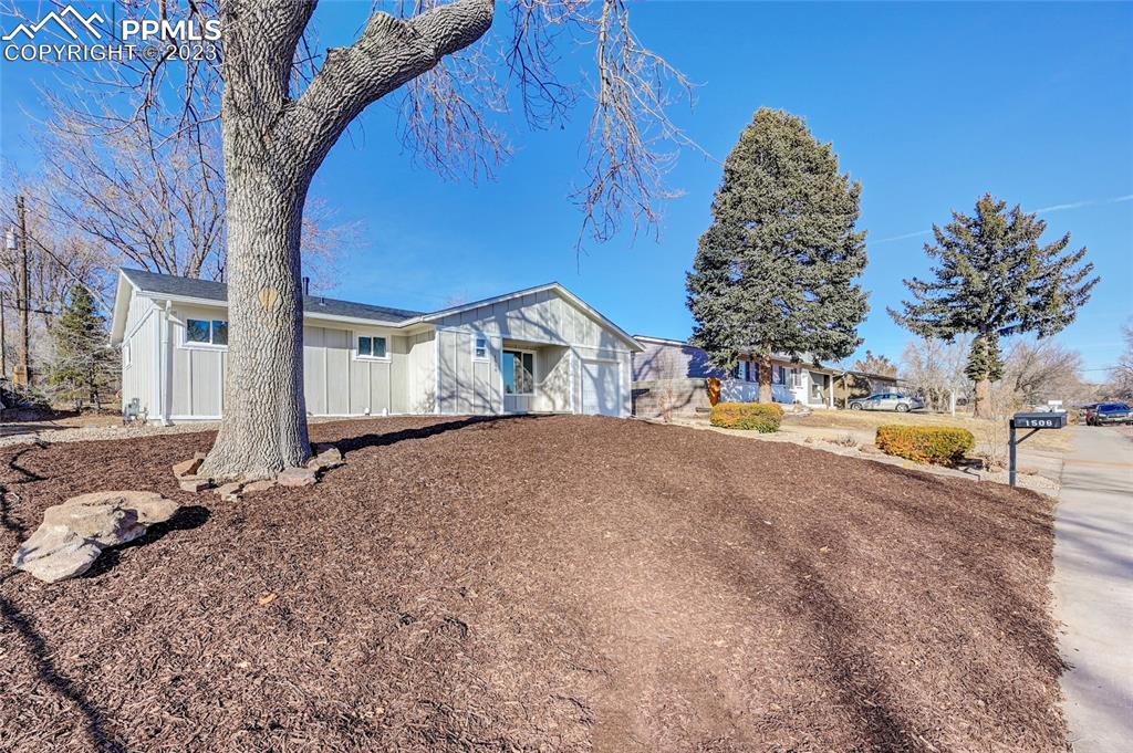 Listing 3026920, Image 3 of 32