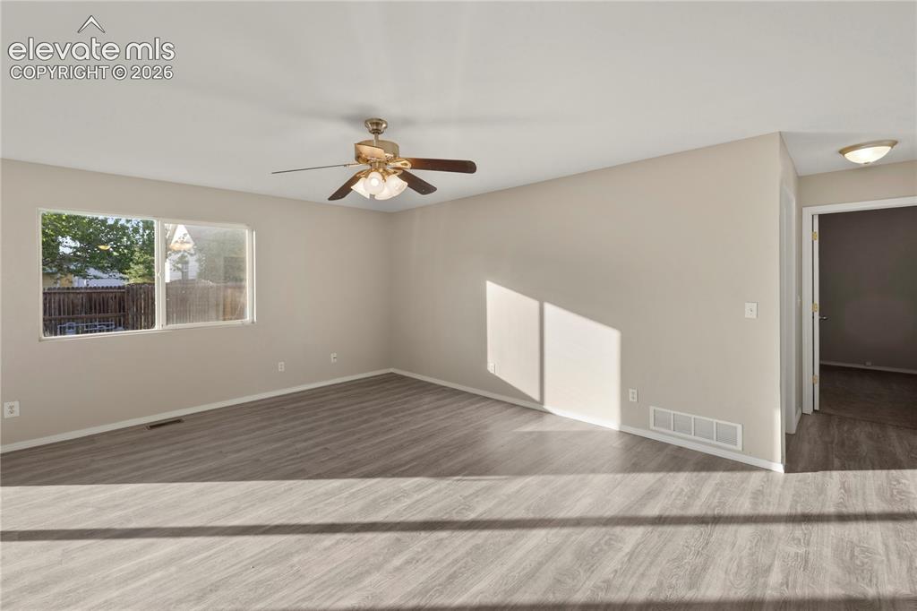 Image 8 of 49: Bedroom