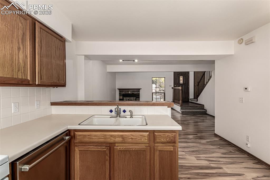 Image 12 of 37: Kitchen