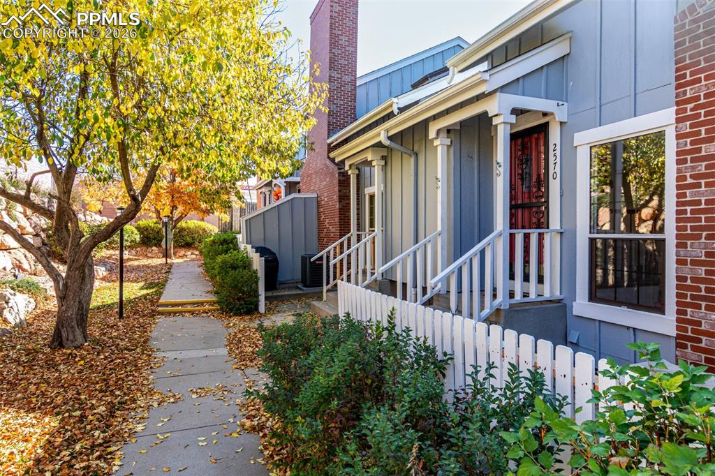 Image 3 of 37: Side of Structure