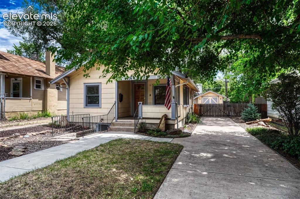Image 2 of 42: Updated bungalow just blocks from Downtown and Memorial Hospital