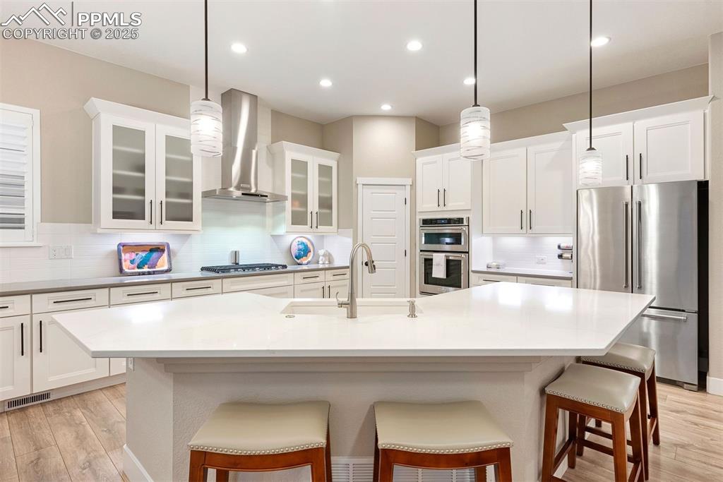 Image 11 of 42: Kitchen