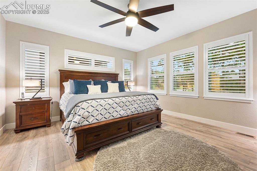 Image 15 of 42: Bedroom