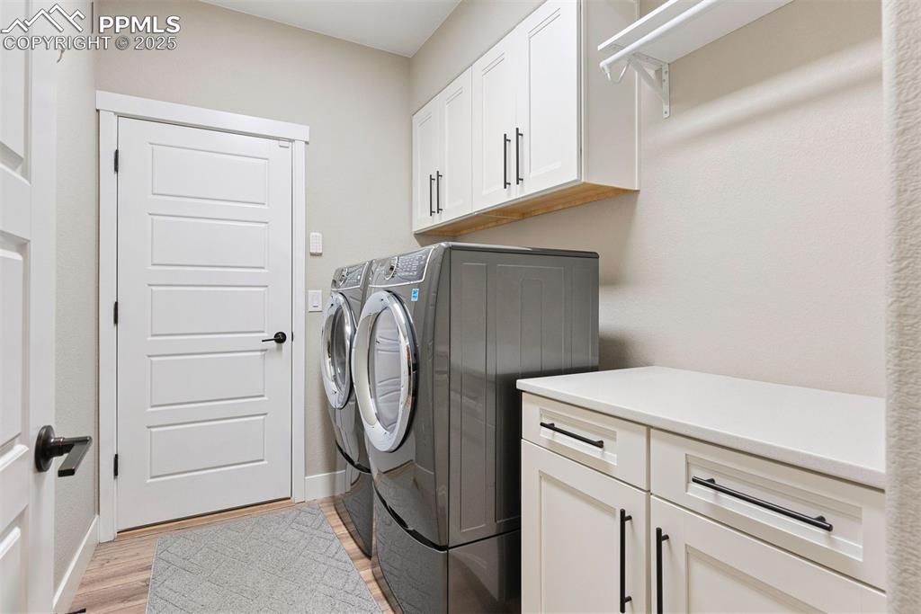Image 19 of 42: Laundry