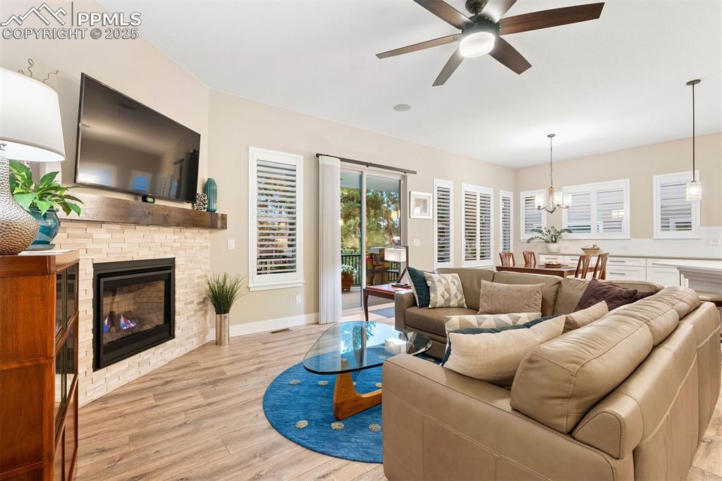 Image 6 of 42: Living Room