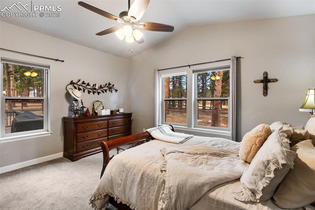 Image 21 of 35: Bedroom